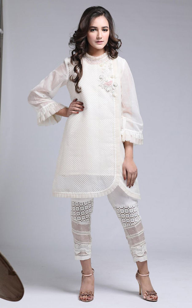 Picture of White lily