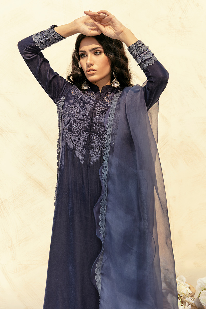 Picture of Midnight  Rose