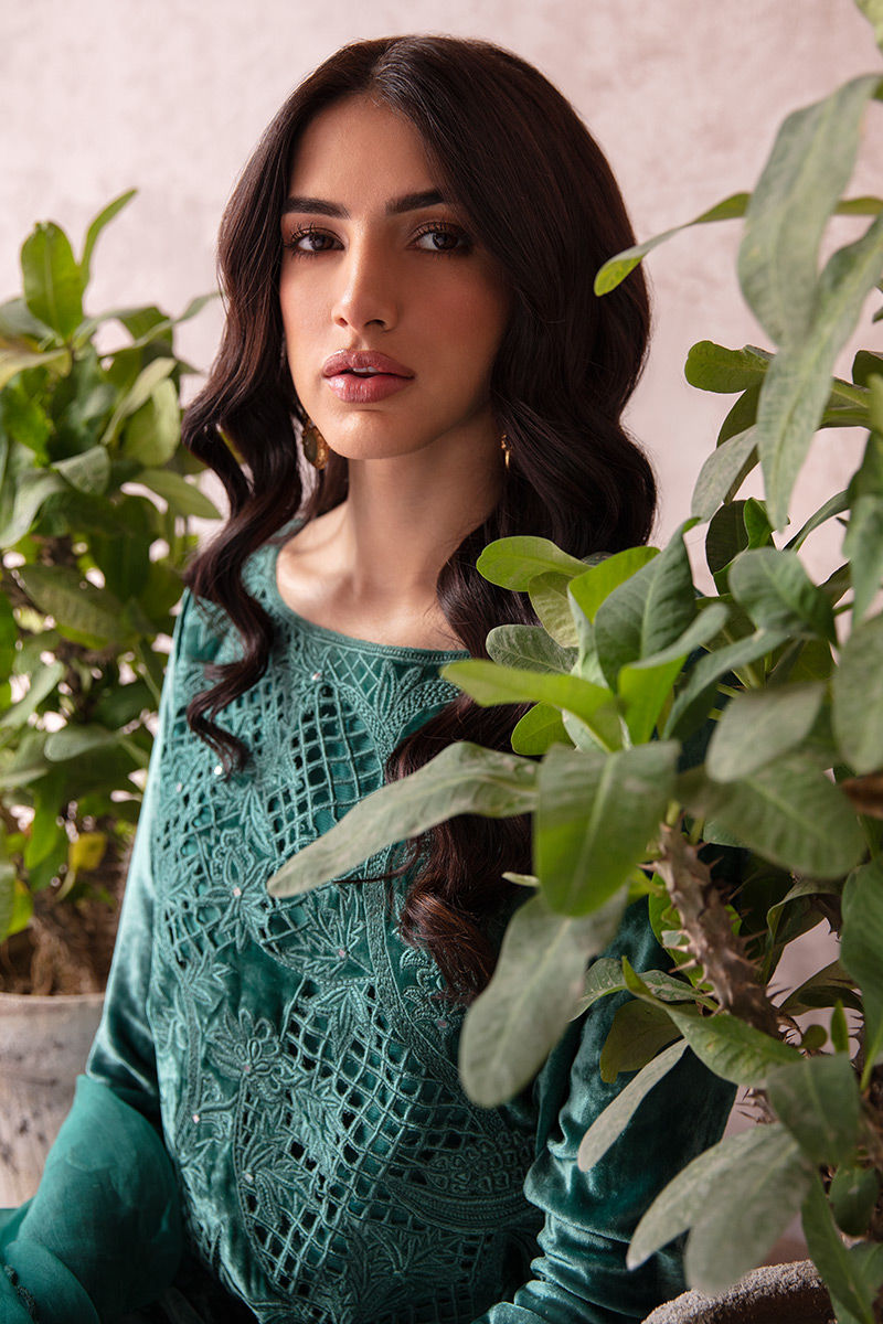 Rabia Zahur – Women’s Clothing. Green Glory