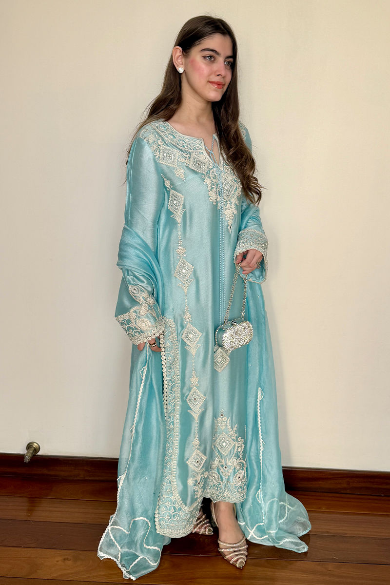 Picture of Ramisha in Zeyna
